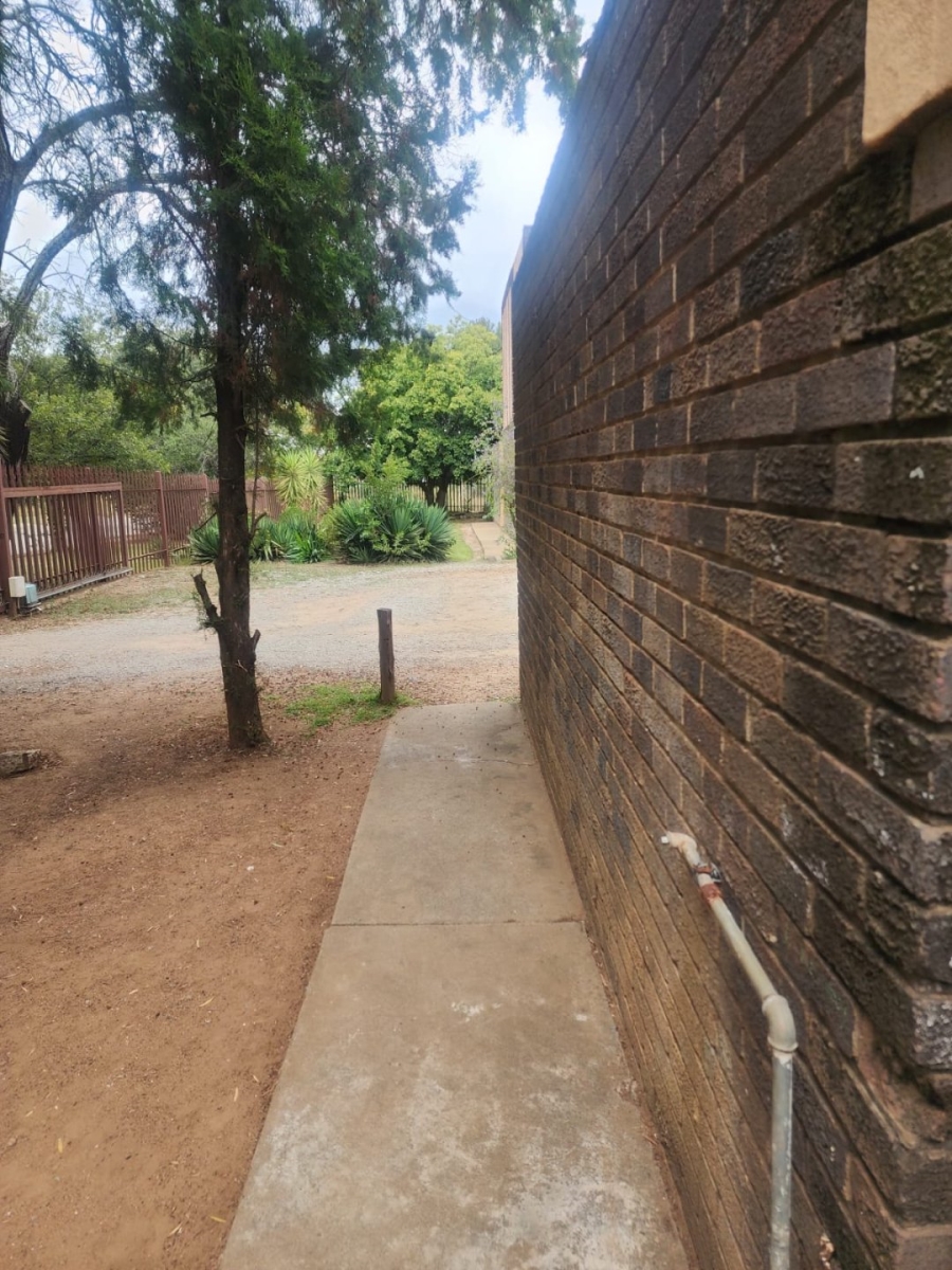 2 Bedroom Property for Sale in La Hoff North West